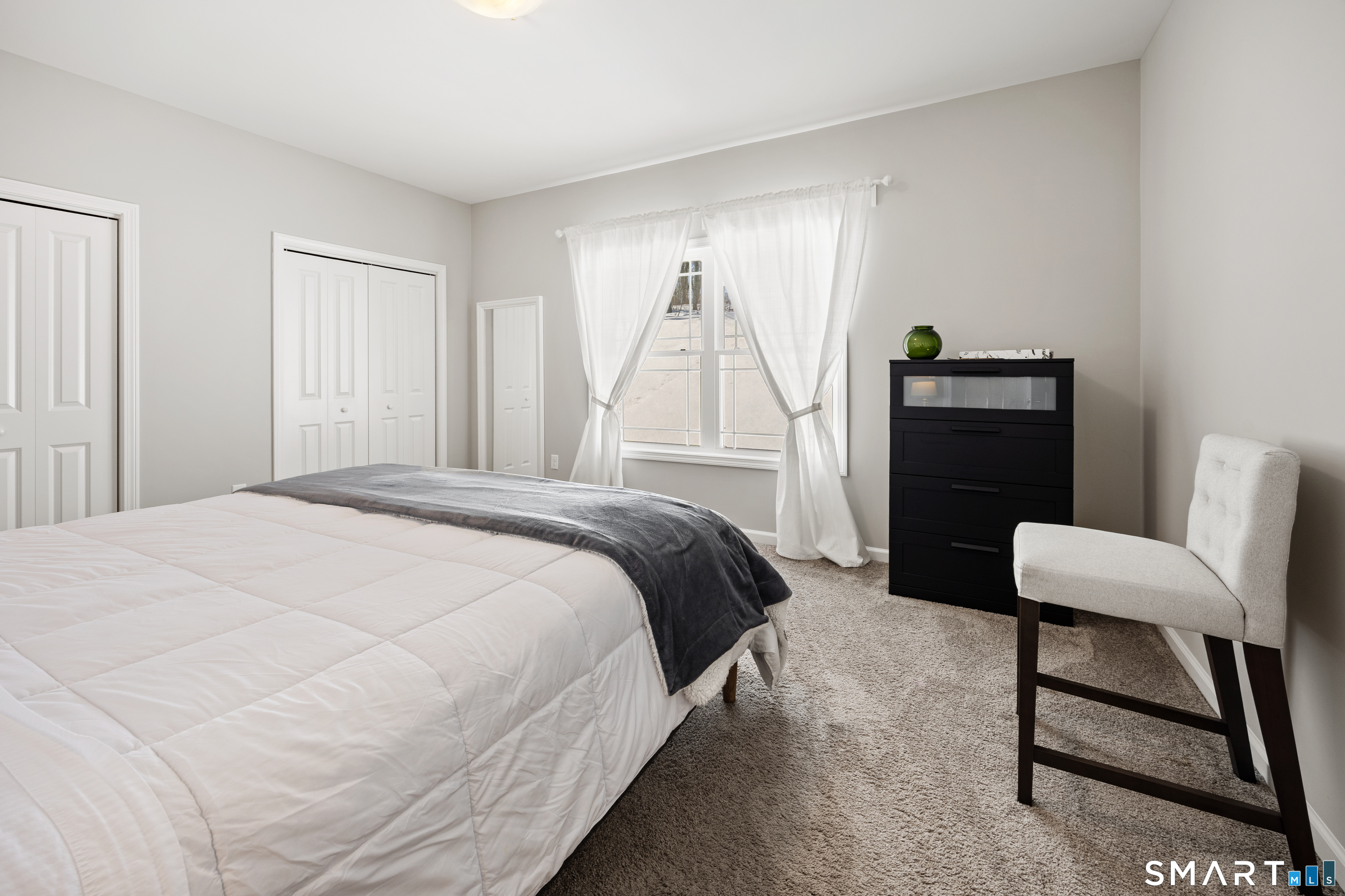 40 Lombard Circle North Haven CT 06473