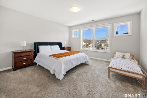40 Lombard Circle North Haven CT 06473