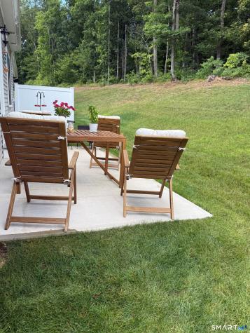 40 Lombard Circle North Haven CT 06473