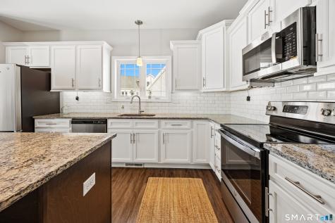 40 Lombard Circle North Haven CT 06473