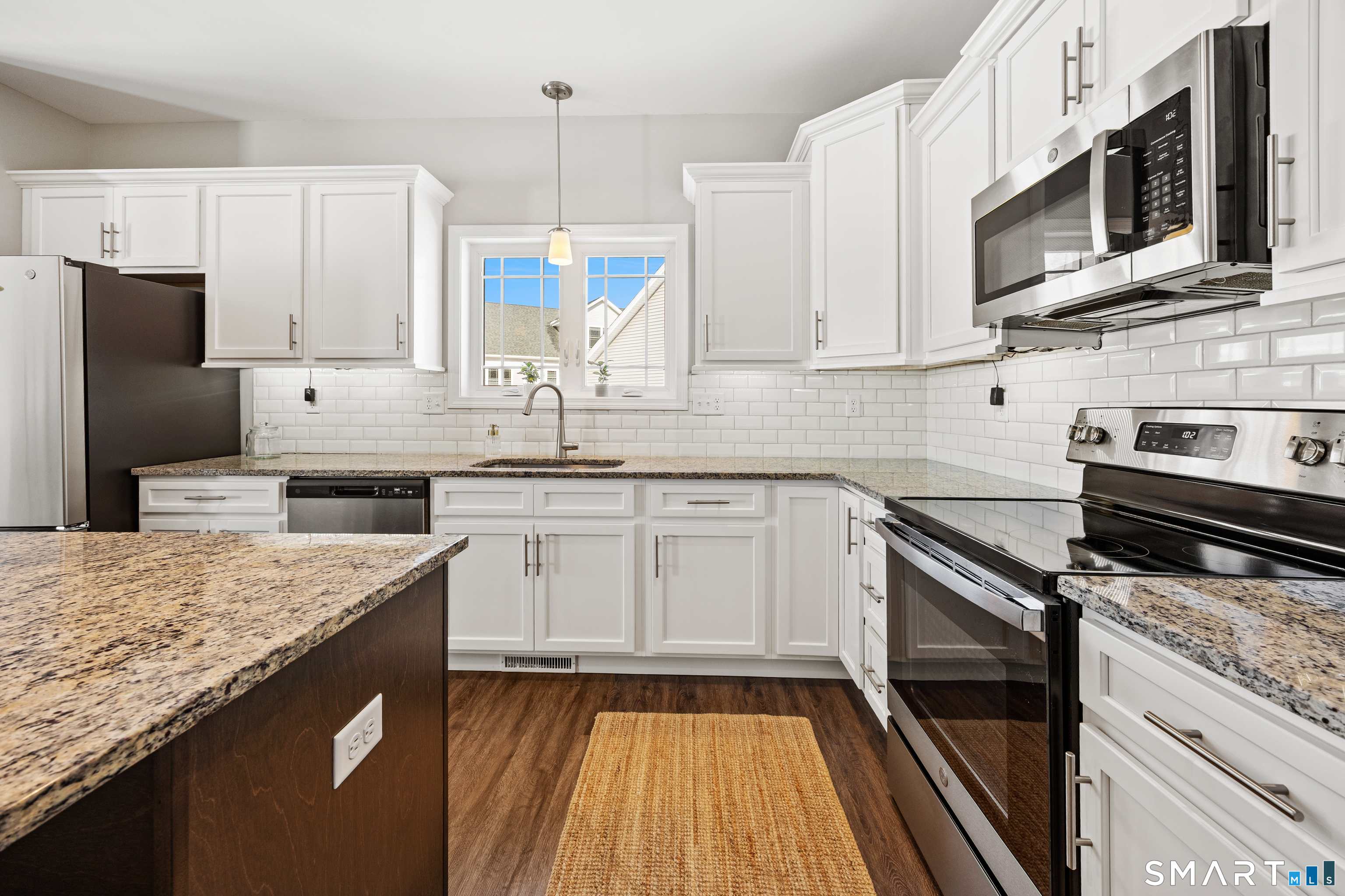 40 Lombard Circle North Haven CT 06473