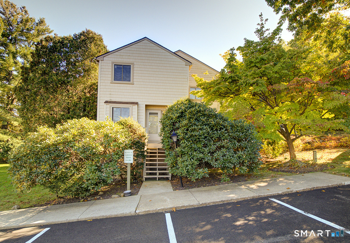 6 Meeting House Road Stratford CT 06614