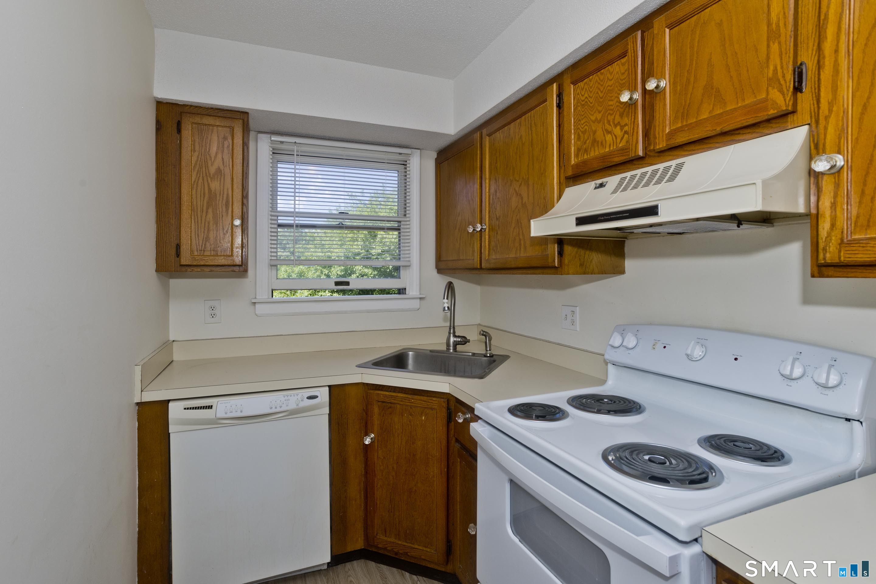 4 Concorde Way Windsor Locks CT 06096