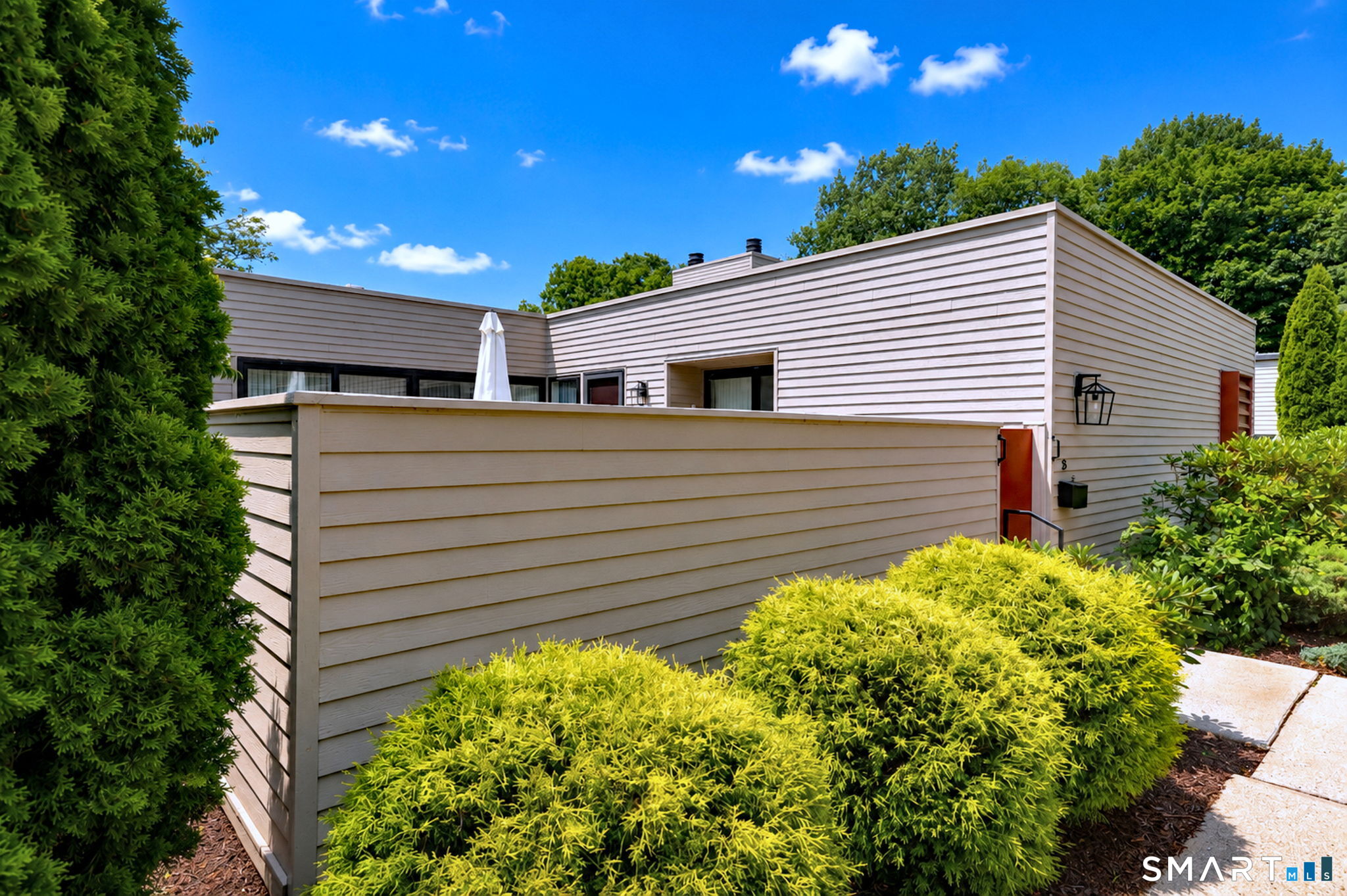 25 Charlton Hill Road Hamden CT 06518