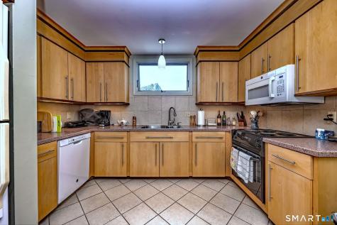25 Charlton Hill Road Hamden CT 06518