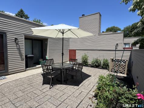 25 Charlton Hill Road Hamden CT 06518