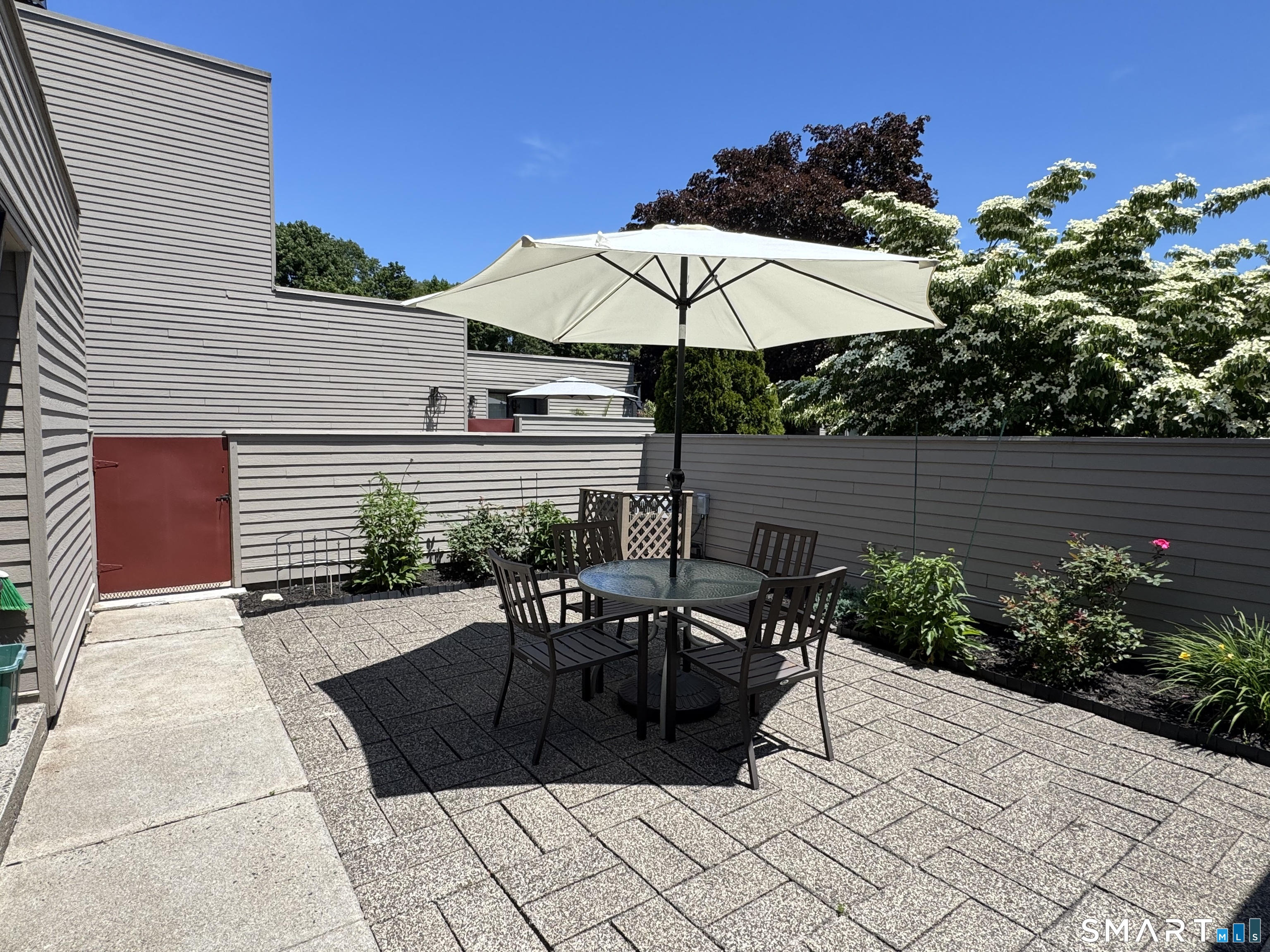 25 Charlton Hill Road Hamden CT 06518