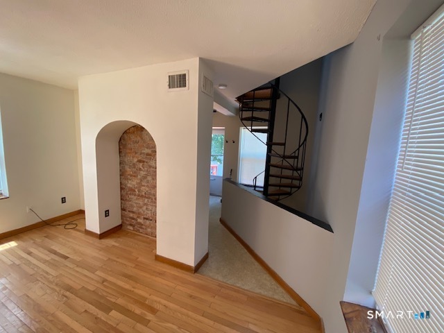 39 Wethersfield Avenue Hartford CT 06114