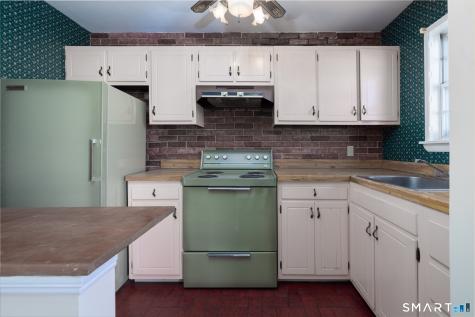 74 Round Tree Drive Naugatuck CT 06770
