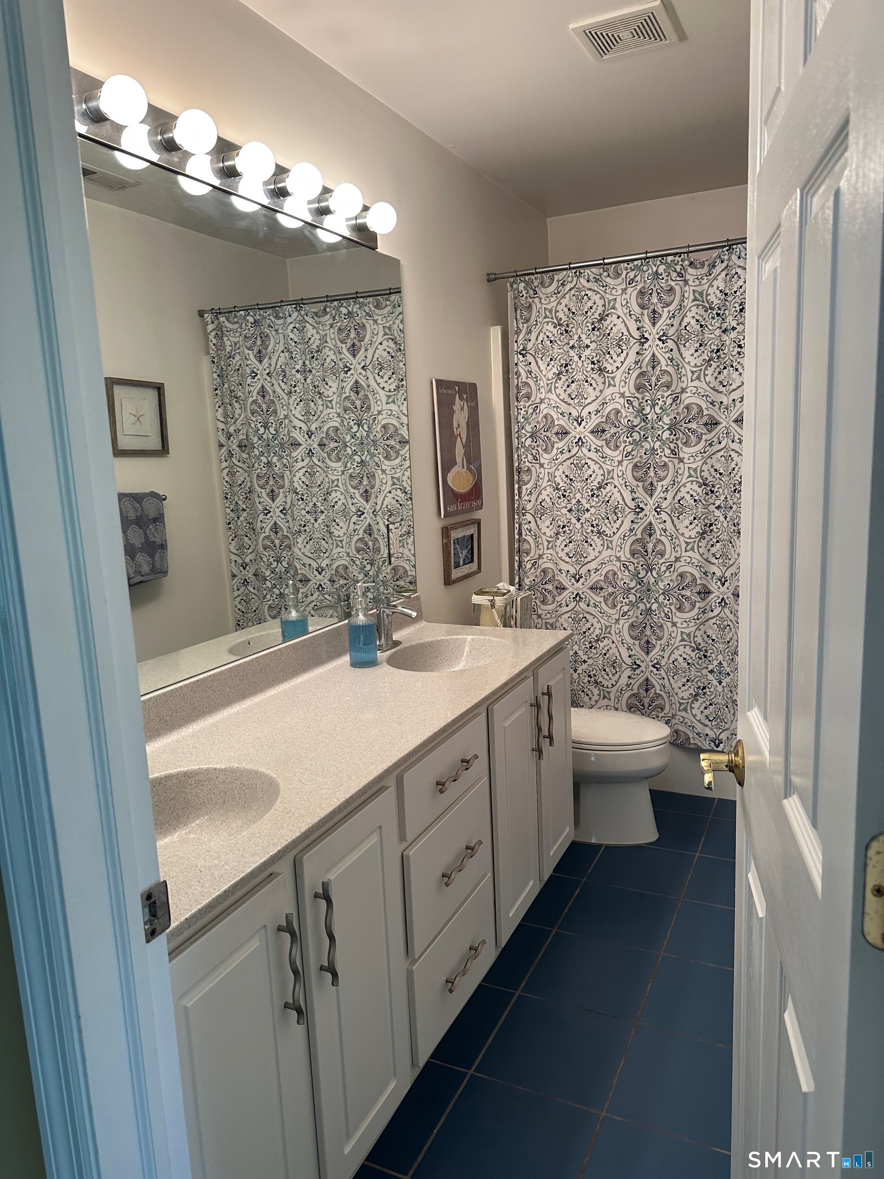 19 Revere Circle Southbury CT 06488
