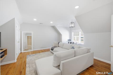 160 Glenbrook Road Stamford CT 06902