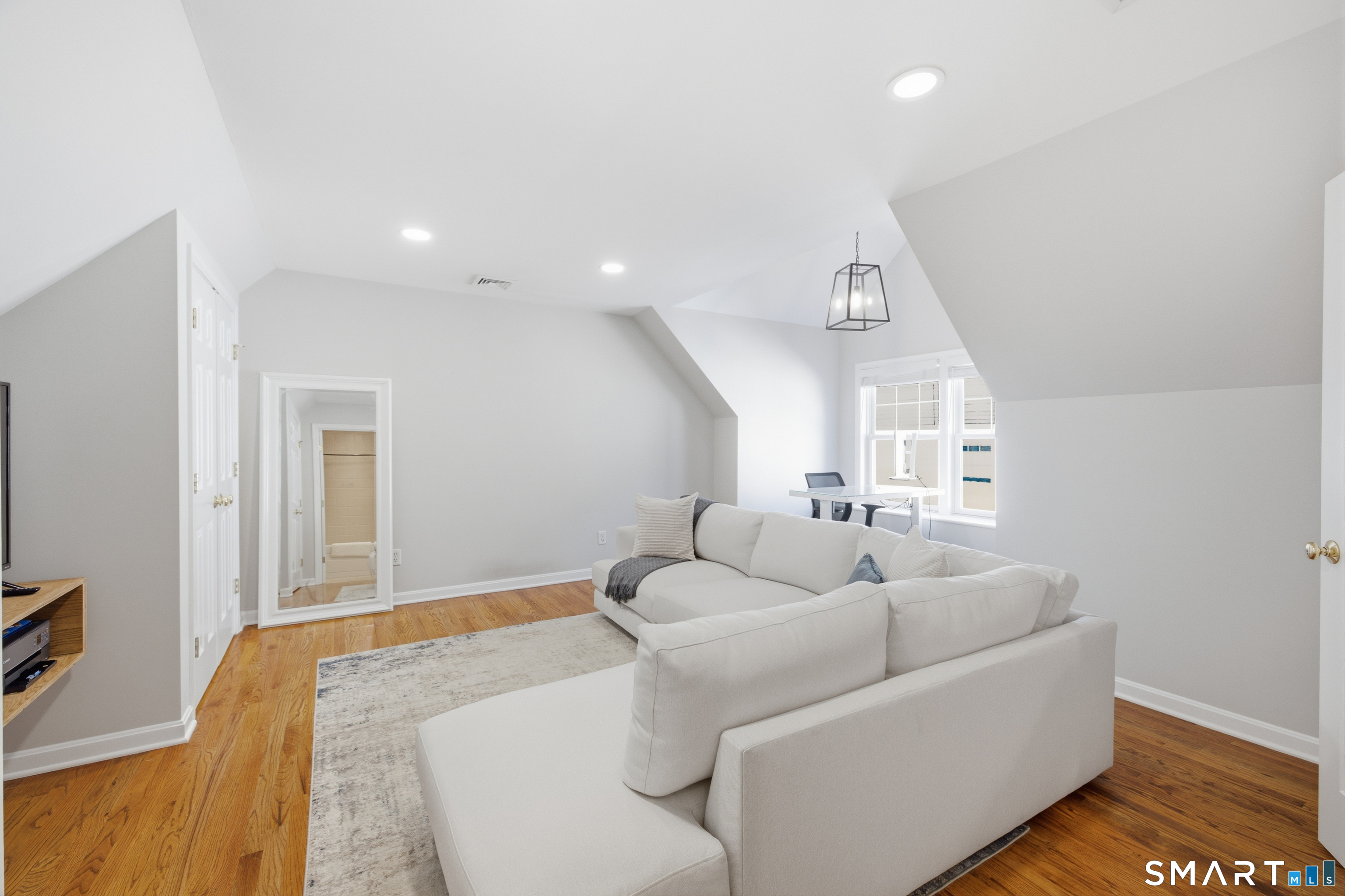 160 Glenbrook Road Stamford CT 06902