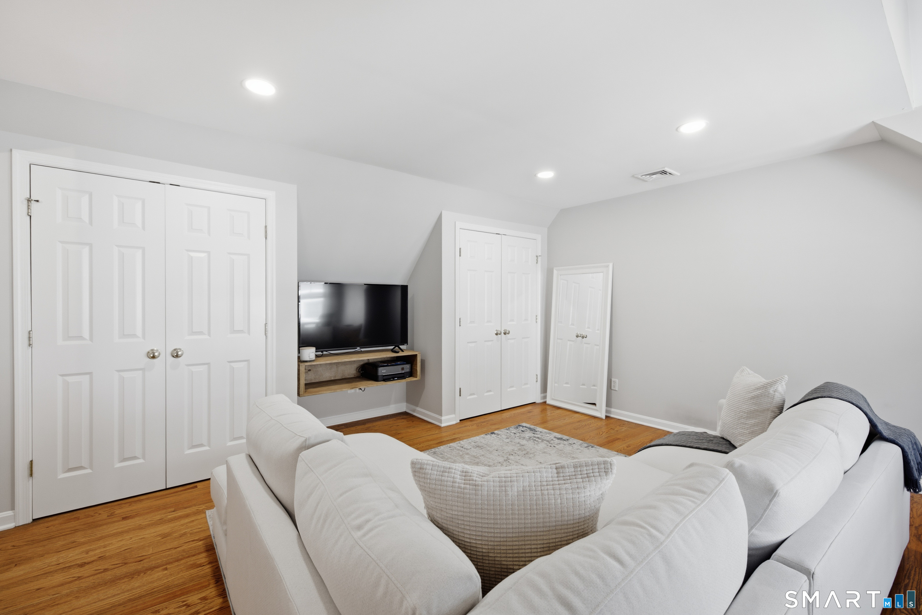 160 Glenbrook Road Stamford CT 06902