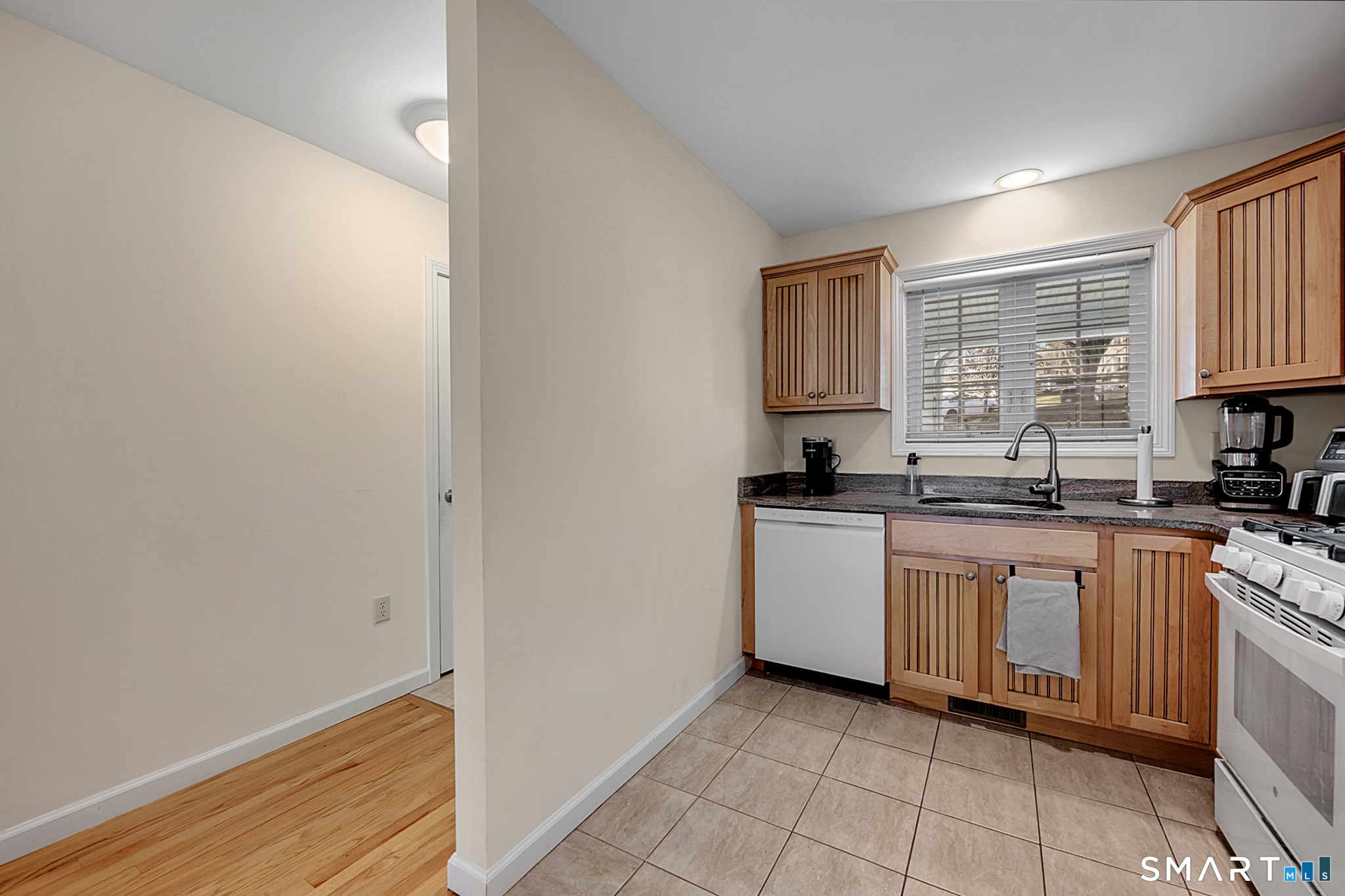 330 Crystal Avenue New London CT 06320