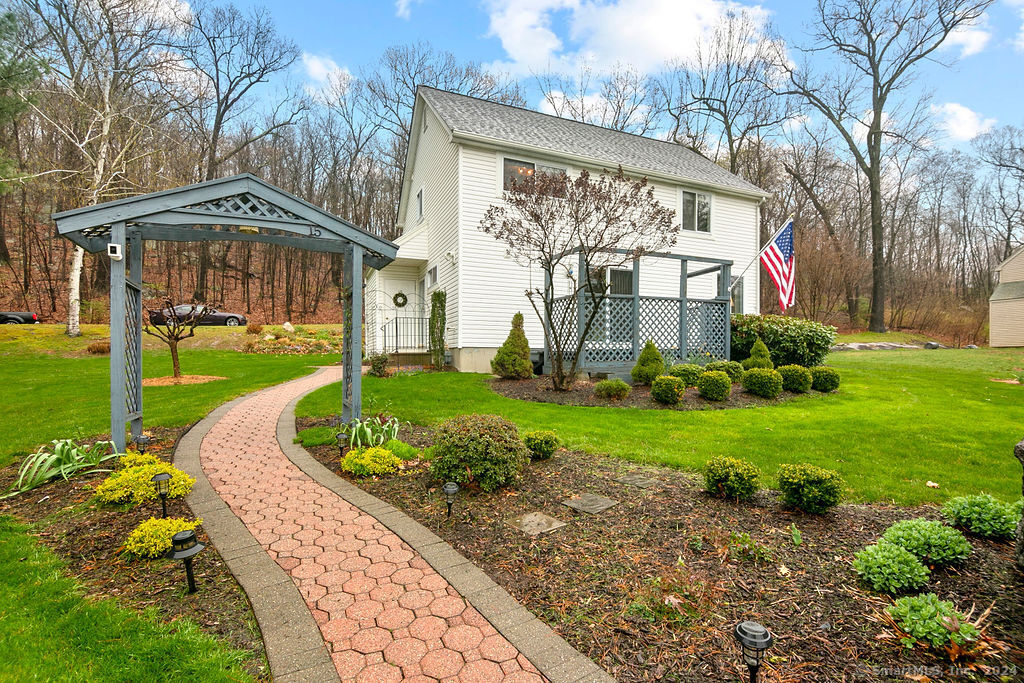 15 Chatham Lane Bristol CT 06010