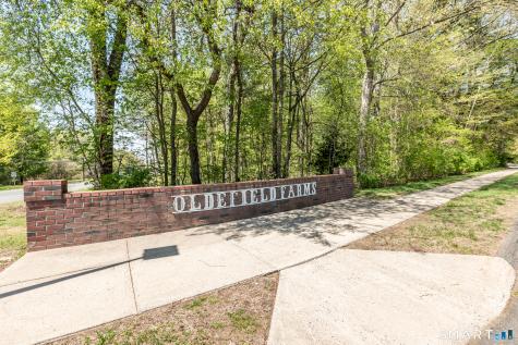 81 Oldefield Farms Road Enfield CT 06082