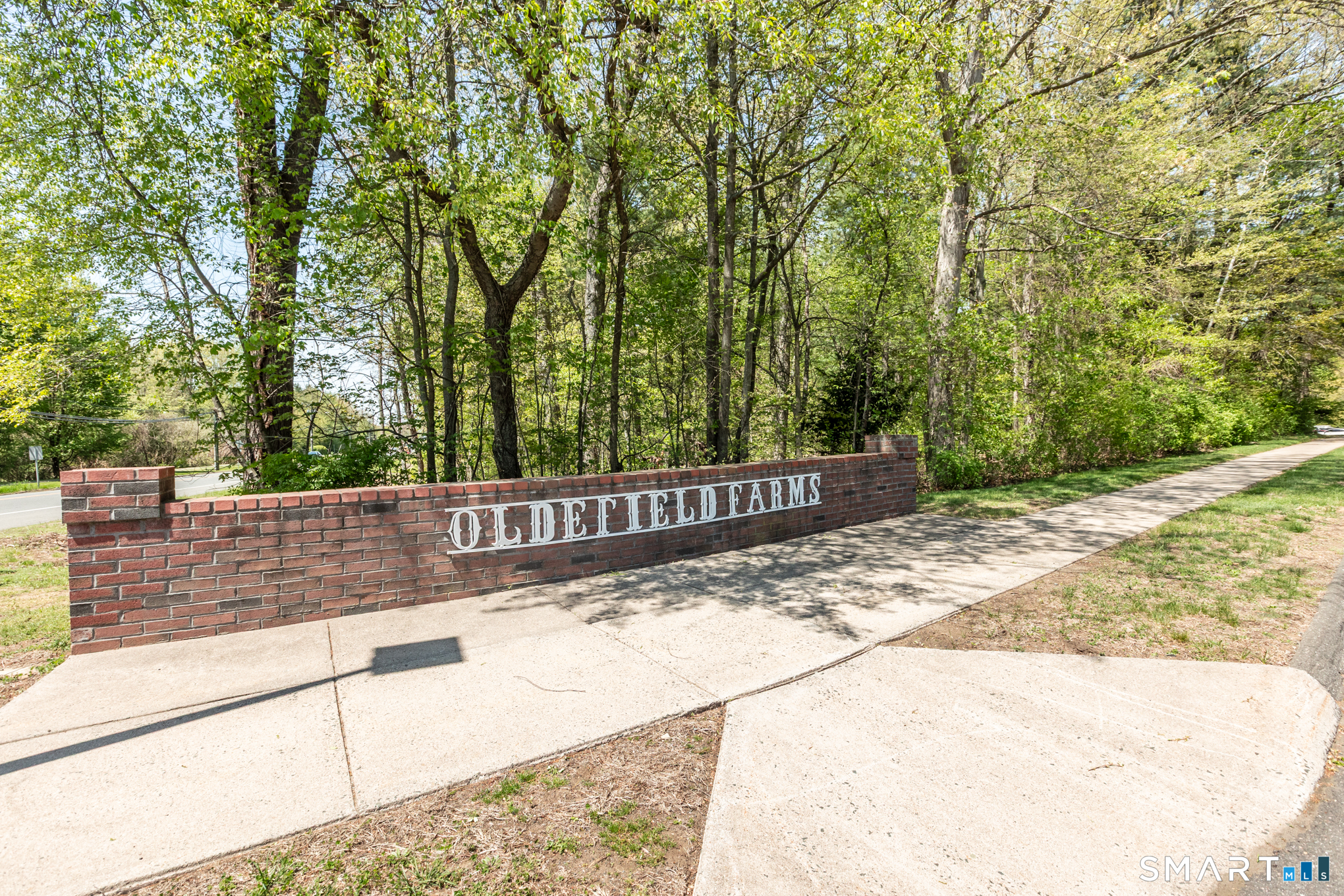 81 Oldefield Farms Road Enfield CT 06082