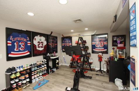 166 Old Brookfield Road Danbury CT 06811