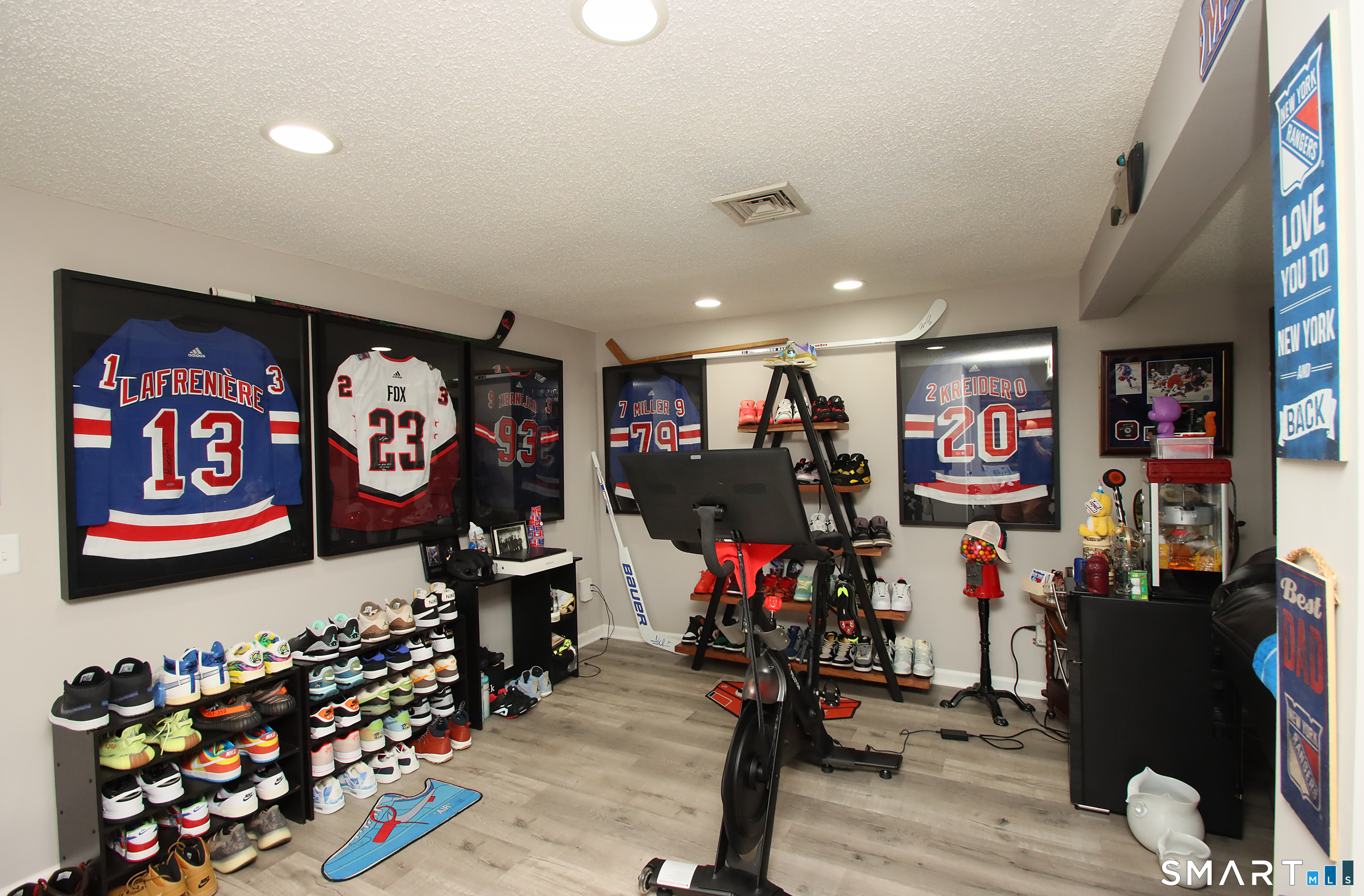 166 Old Brookfield Road Danbury CT 06811