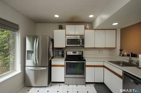 166 Old Brookfield Road Danbury CT 06811