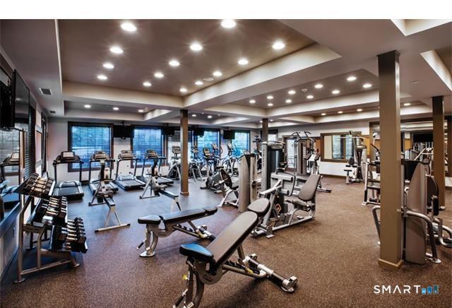 82 Winding Ridge Way Danbury CT 06810