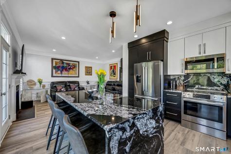82 Winding Ridge Way Danbury CT 06810