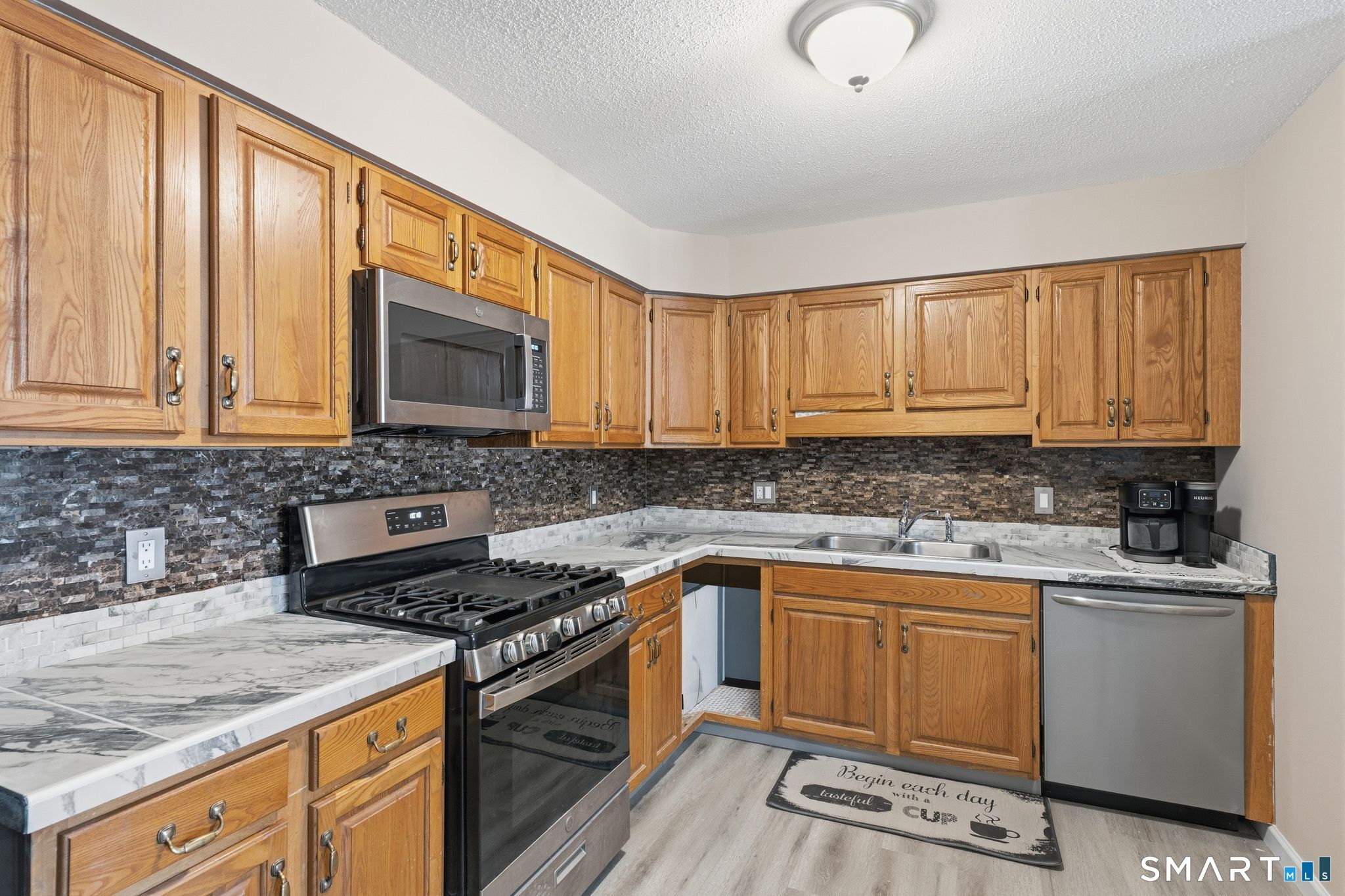 302 Ashmead Commons Enfield CT 06082