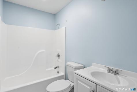 302 Ashmead Commons Enfield CT 06082