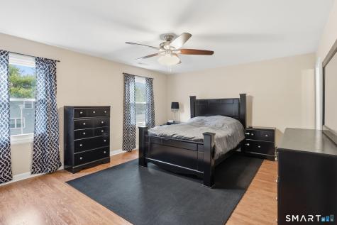 302 Ashmead Commons Enfield CT 06082