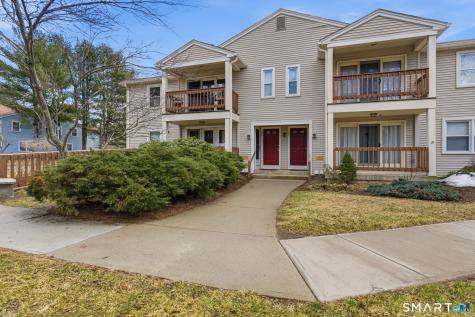302 Ashmead Commons Enfield CT 06082