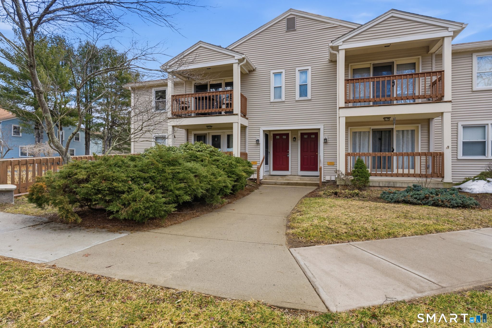 302 Ashmead Commons Enfield CT 06082