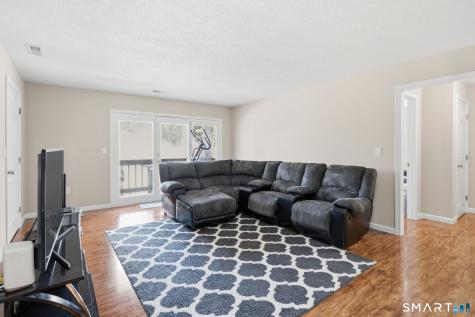 302 Ashmead Commons Enfield CT 06082