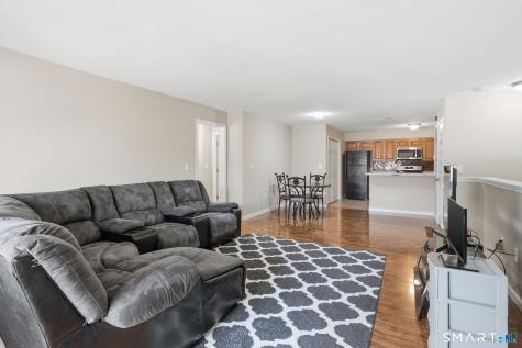302 Ashmead Commons Enfield CT 06082