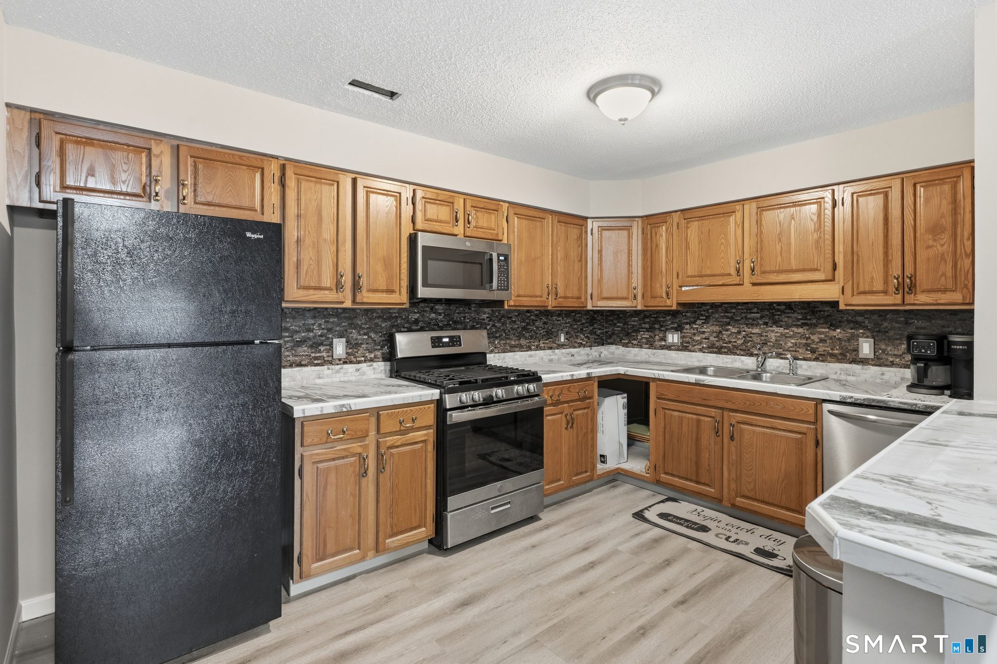 302 Ashmead Commons Enfield CT 06082