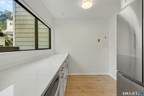 102 Rowayton Woods Drive Norwalk CT 06854