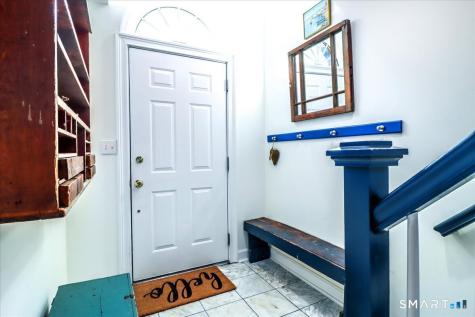 82 Bywatyr Lane Bridgeport CT 06605