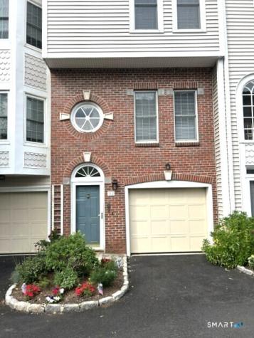 82 Bywatyr Lane Bridgeport CT 06605