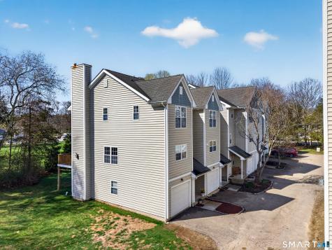 18 Forestview Drive Norwich CT 06360