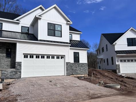 33 Village Circle Guilford CT 06437