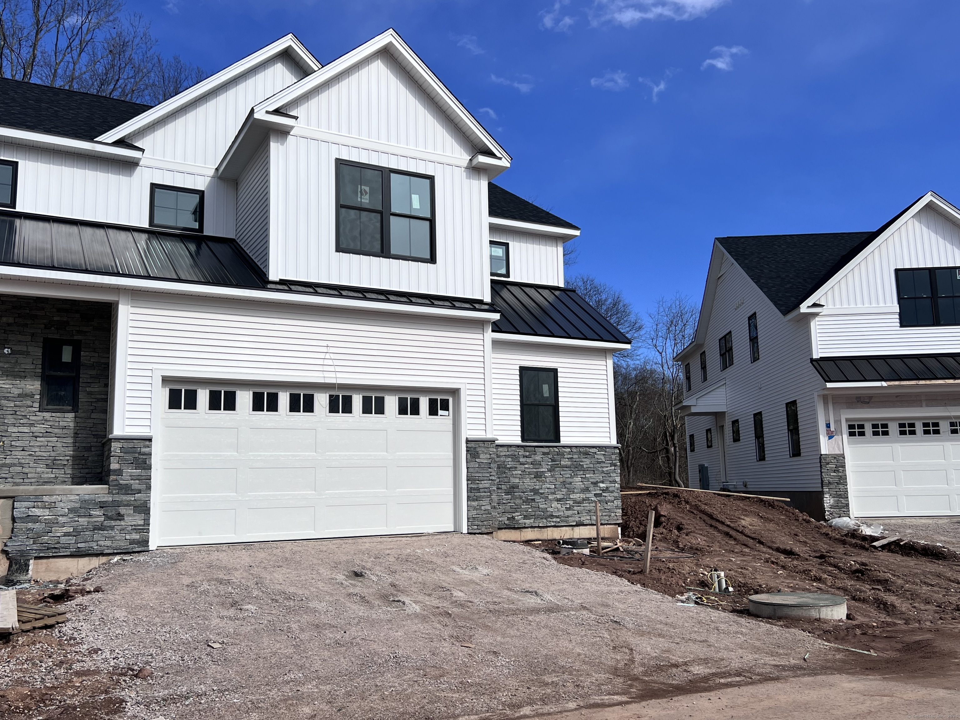 33 Village Circle Guilford CT 06437