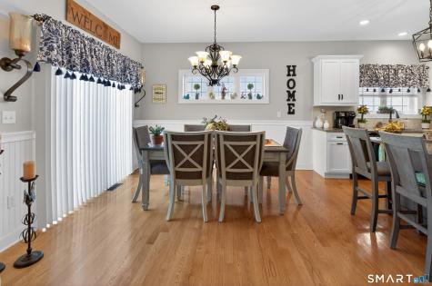 139 Mulholland Way North Haven CT 06473