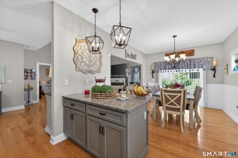 139 Mulholland Way North Haven CT 06473
