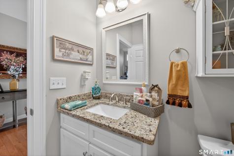 139 Mulholland Way North Haven CT 06473