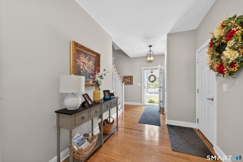 139 Mulholland Way North Haven CT 06473