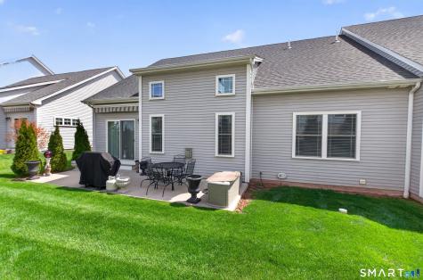 139 Mulholland Way North Haven CT 06473