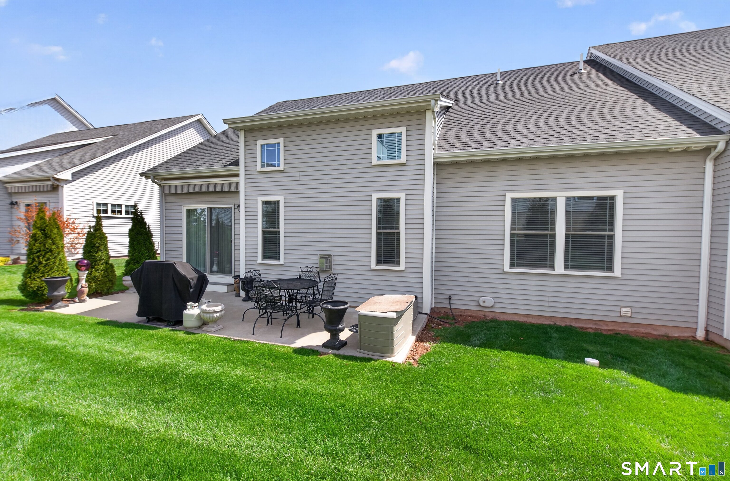 139 Mulholland Way North Haven CT 06473