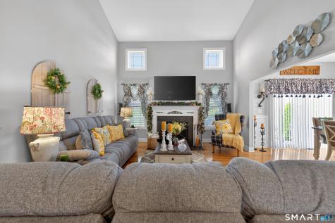 139 Mulholland Way North Haven CT 06473