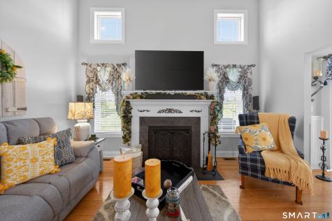139 Mulholland Way North Haven CT 06473