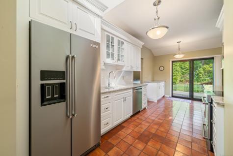 966 Heritage Village Southbury CT 06488