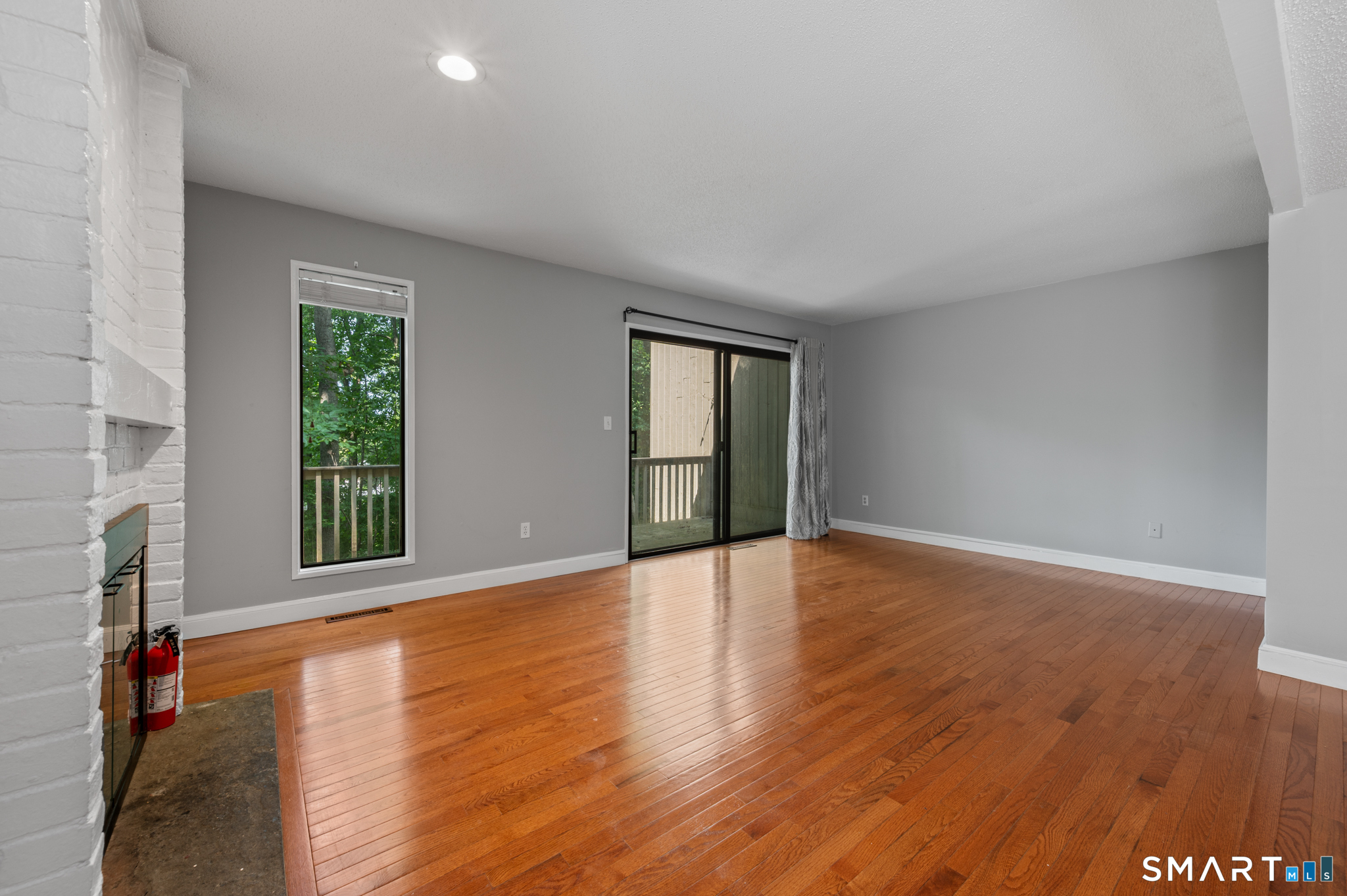2 Shagbark Lane Woodbury CT 06798
